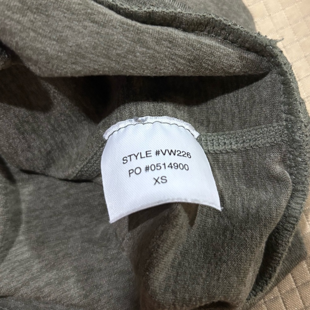 Vuori Halo Essential Hoodie in Olive Green Women’s Size XS - Picture 5 of 5